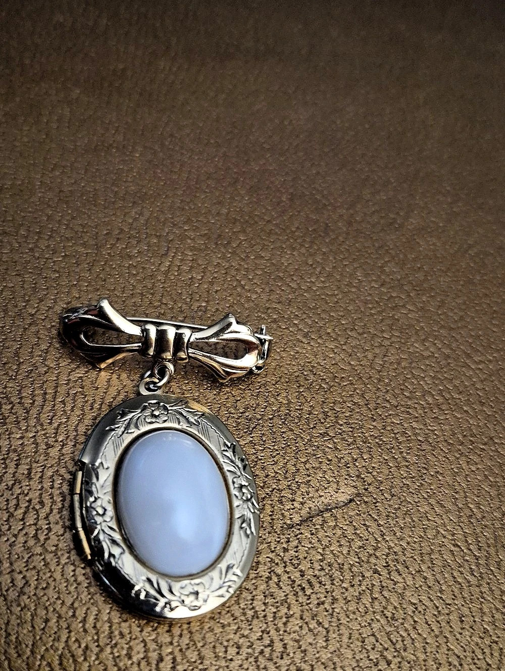 Silver & Blue Locket Brooch - Picture 1 of 3